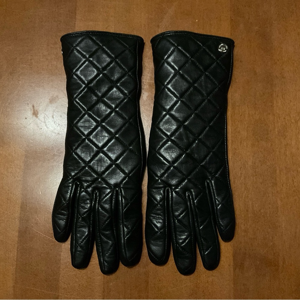 Michael Kors Black Quilted Leather Gloves